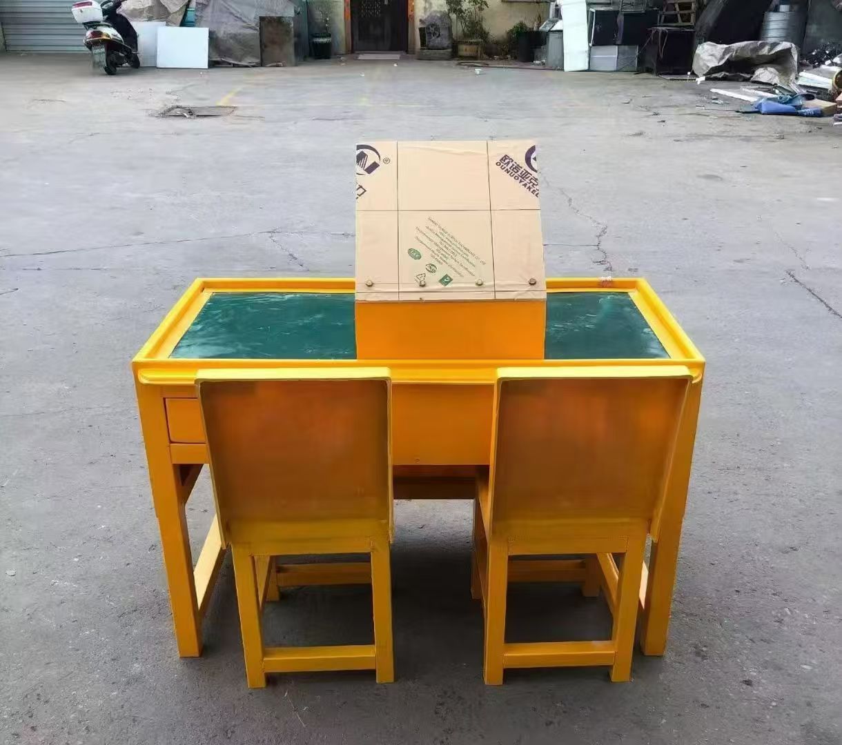 科尔沁右翼前防静电导通桌井下煤矿火工品发放桌：危险品流转的安全守护者